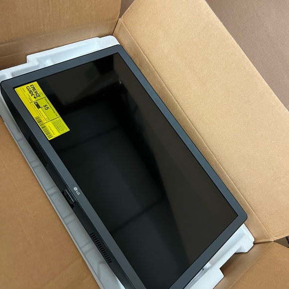 NEW LG 24LM530S-PU 24-Inch HD webOS 3.5 Smart TV, Black - Picture 4 of 7